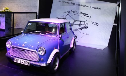 Xế hộp Mr. Bean gây chú ý tại Triển lãm ô tô quốc tế