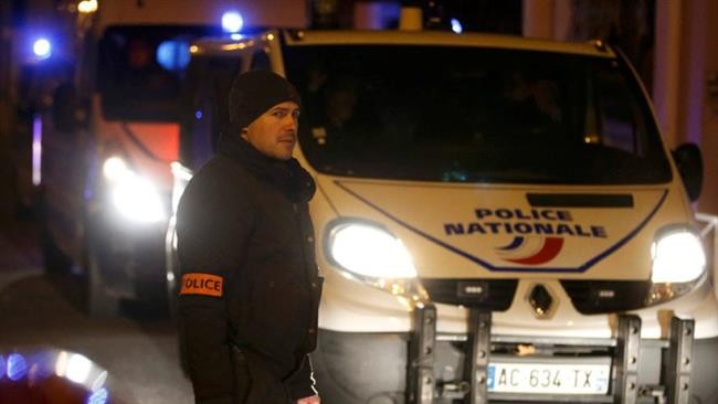 Vụ khủng bố tại Pháp: Phát hiện áo cài bom ở phía Nam Paris