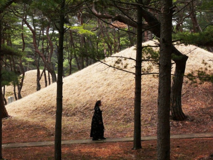 Ngỡ ngàng quần thể 10.000 lăng mộ của Triều Tiên