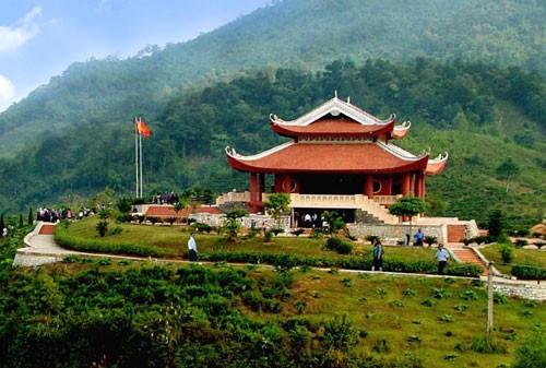 Nhà tưởng niệm Bác Hồ tại ATK Định Hóa, Thái Nguyên
