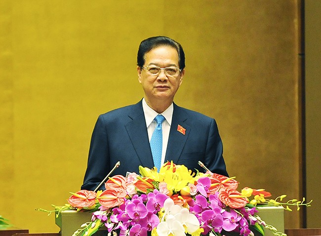 Thủ tướng Chính phủ Nguyễn Tấn Dũng trình bày Báo cáo công tác nhiệm kỳ 2011-2016 của Chính phủ, Thủ tướng Chính phủ. Ảnh: VGP