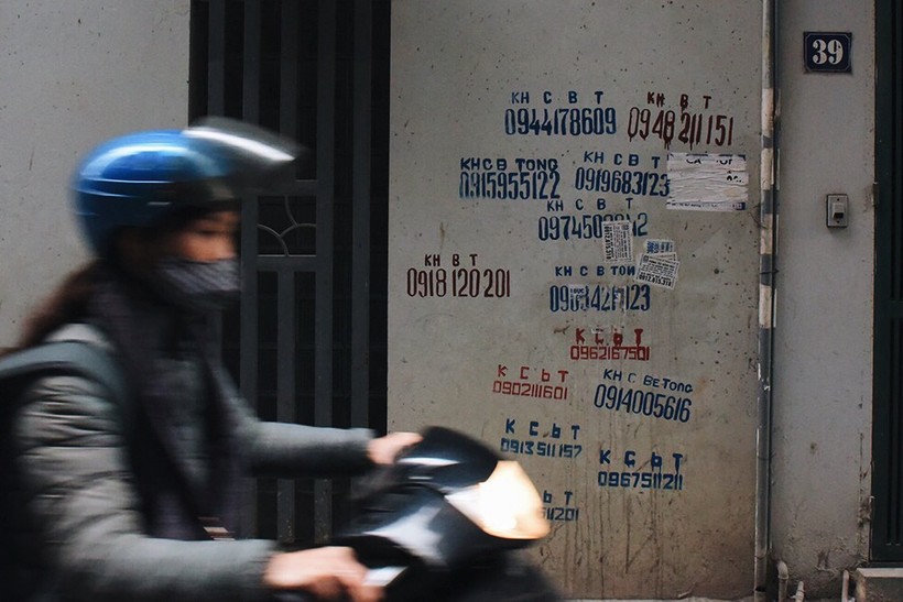 Báo nước ngoài viết về vấn nạn quảng cáo khoan cắt bê tông ở Hà Nội