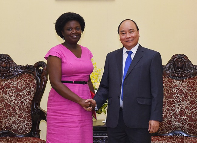 Thủ tướng Nguyễn Xuân Phúc và bà Victoria Kwakwa, Phó Chủ tịch Ngân hàng Thế giới (WB) phụ trách khu vực châu Á-Thái Bình Dương