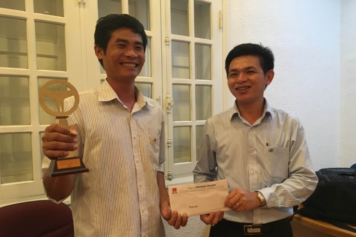 Lái xe Phan Văn Bắc được thưởng nóng 20 triệu đồng