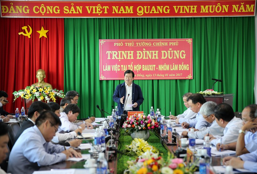 Phó Thủ tướng Trịnh Đình Dũng phát biểu tại buổi làm việc - Ảnh: VGP/Xuân Tuyến