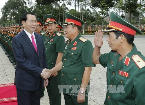 Chủ tịch nước Trần Đại Quang thăm Bộ Tư lệnh Quân khu 9. Ảnh: TTXVN