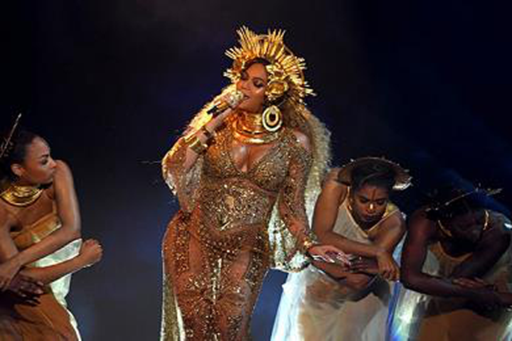 Beyoncé hủy diễn khiến fan thi nhau đòi trả lại tiền