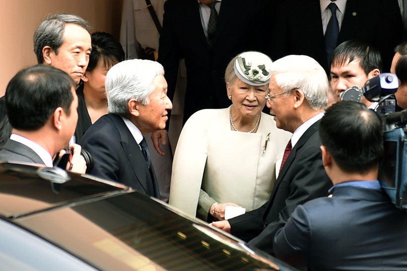 Tổng Bí thư Nguyễn Phú Trọng và Phu nhân hội kiến thân mật với Nhà vua Nhật Bản Akihito và Hoàng hậu đang thăm cấp Nhà nước tới Việt Nam. Ảnh: VGP/Nhật Bắc
