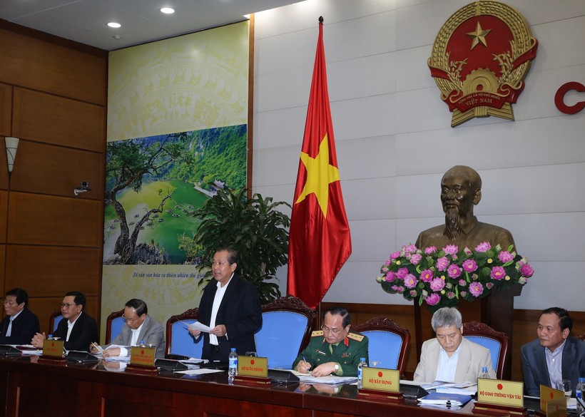 Phó Thủ tướng Thường trực Trương Hòa Bình chủ trì cuộc họp về vấn đề khai thác cát trái phép 