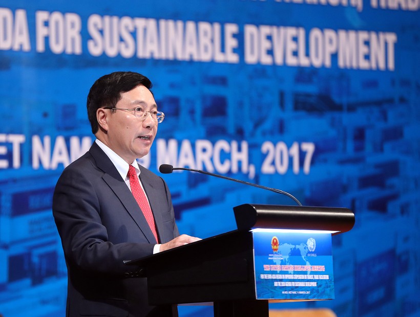 Phó Thủ tướng Phạm Bình Minh phát biểu tại Hội nghị Cấp cao LHQ khu vực Á-Âu về tăng cường hợp tác thuận lợi hóa trung chuyển, thương mại. Ảnh: VGP/Hải Minh