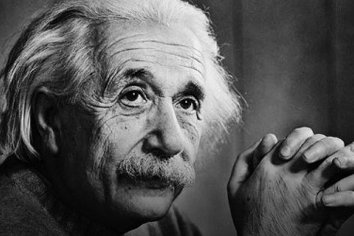 Nhà khoa học Albert Einstein muốn được hỏa táng toàn bộ thân xác của mình càng sớm càng tốt sau khi ông trút hơi thở cuối.