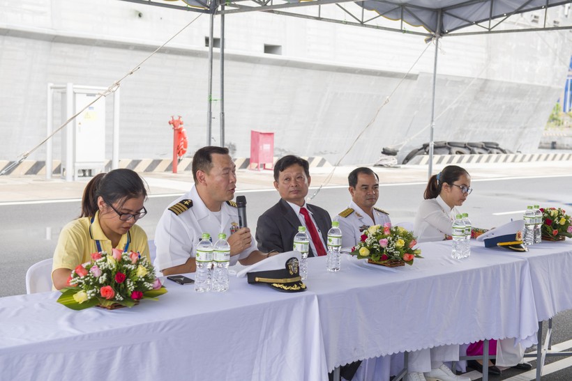 Đại tá Stanfield Chien và các cán bộ lãnh đạo Việt Nam tại buổi lễ kết thúc Chương trình Đối tác Thái Bình Dương 2017
