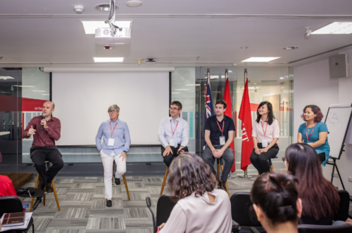 Các giảng viên RMIT và diễn giả khách mời trong Teacher Talks tại Hà Nội