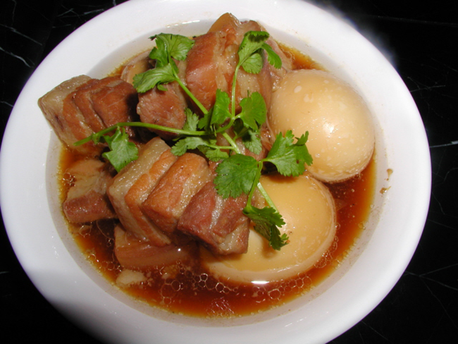 Thịt kho tàu là một món ăn được ưa thích trên cả 3 miền của đất nước Việt Nam.
