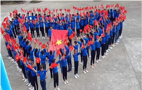 Màn đồng diễn của Đoàn viên Thanh niên Trường THPT Kim Bình