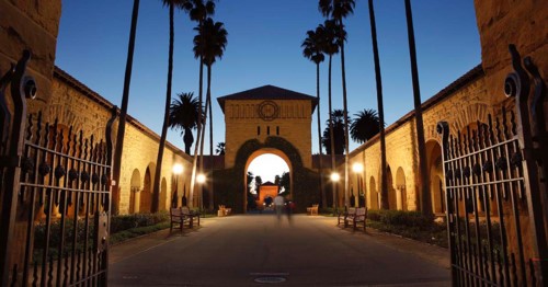 Huyền Chip đang theo học tại Đại học Stanford Mỹ