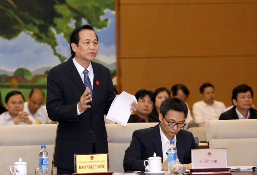 Bộ trưởng Đào Ngọc Dung trả lời Ủy ban Thường vụ Quốc hội ngày 18/4/2017