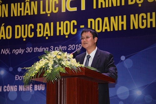 Thứ trưởng Bộ GD&ĐT Lê Hải An phát biểu tại chương trình tọa đàm