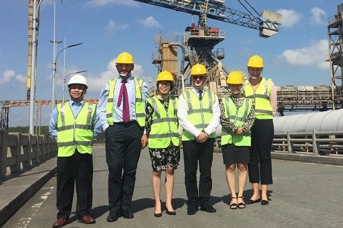 Bộ trưởng Peter Tinley thăm cảng Interflour thuộc công ty Interflour của Úc tại KCN Cái Mép - Bà Rịa Vũng Tàu