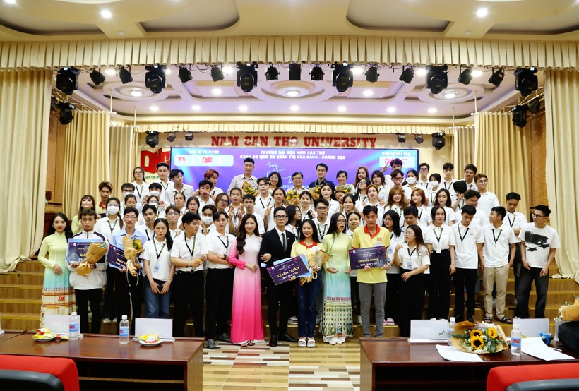 Cuộc thi trang bị nhiều kiến thức về du lịch cho sinh viên ĐH Nam Cần Thơ.
