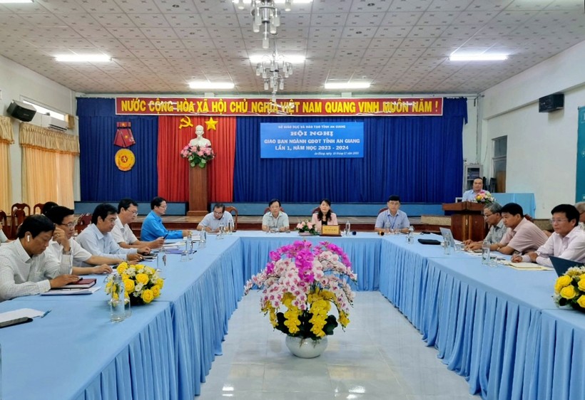 Quang cảnh Hội nghị giao ban cán bộ quản lý trên địa bàn tỉnh An Giang.