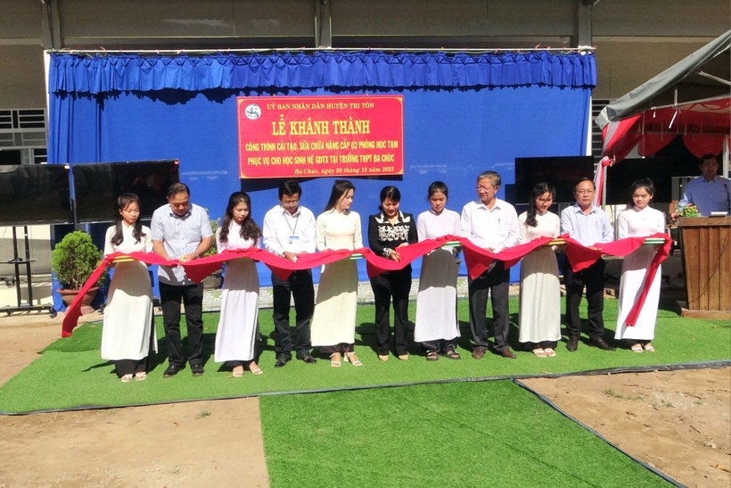 An Giang khánh thành đưa vào sử dụng 2 phòng học phục vụ học sinh hệ GDTX tại huyện Tri Tôn.