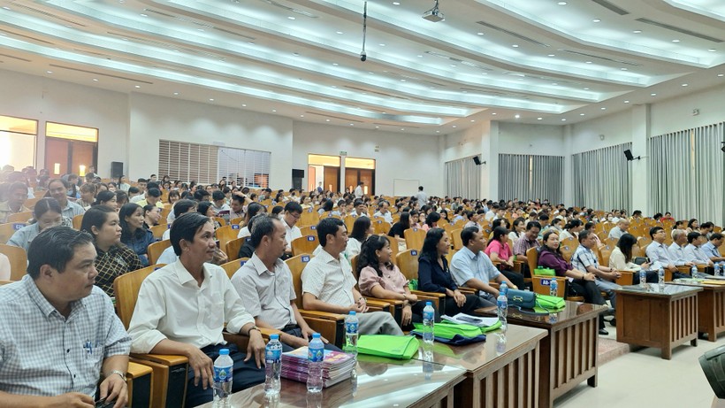 Cán bộ quản lý và giáo viên An Giang tham dự Hội thảo giới thiệu SGK năm học 2024 - 2025.