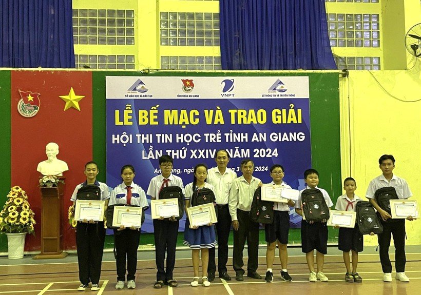 An Giang trao giải Hội thi Tin học trẻ lần thứ XXIV năm 2024.