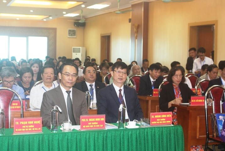 Thứ trưởng Hoàng Minh Sơn tham dự hội thảo