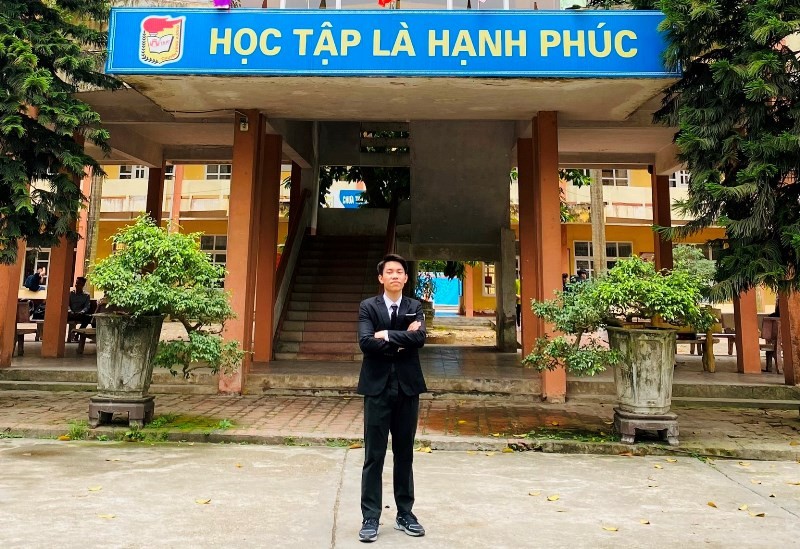 Em Trần Dương Chính học sinh Trường THPT chuyên Hùng Vương, Phú Thọ.