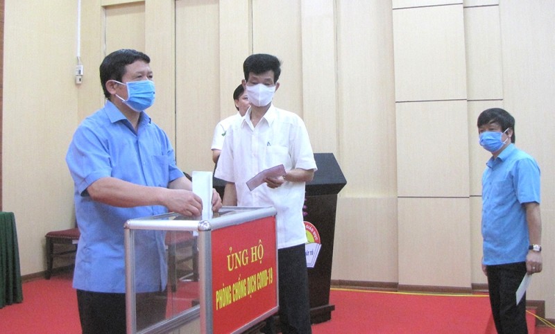 Lãnh đạo Sở GD&ĐT Phú Thọ ủng hộ công tác phòng, chống dịch Covid-19 