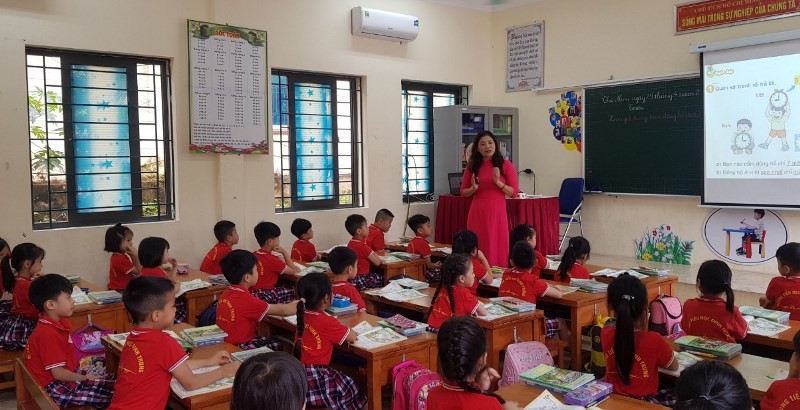 Giờ dạy Toán lớp 1 tại Trường TH Định Trung, Vĩnh Yên, Vĩnh Phúc. Ảnh tư liệu