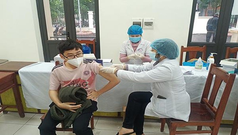 Hơn 1.300 người tại Vĩnh Phúc đã được tiêm vắc xin phòng Covid-19 mũi 4.