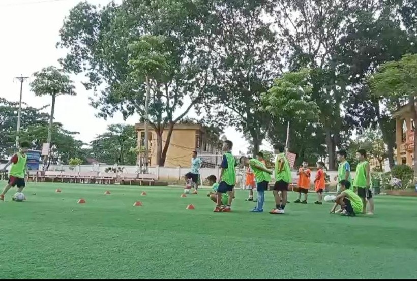 CLB bóng đá Trường Tiểu học Đồng Cương