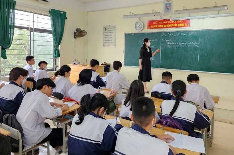 Giờ ôn tập Ngữ văn tại Trường THCS Định Trung