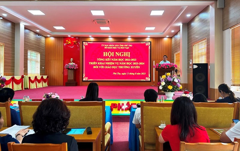 Giám đốc Sở GD&ĐT Phú Thọ Nguyễn Văn Mạnh phát biểu chỉ đạo tại hội nghị