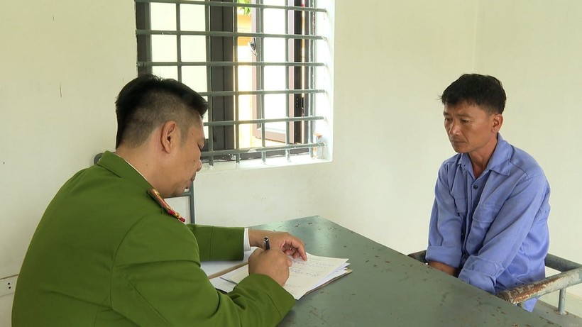 Mai Anh Tuấn tại cơ quan điều tra. Ảnh: Công an tỉnh Phú Thọ
