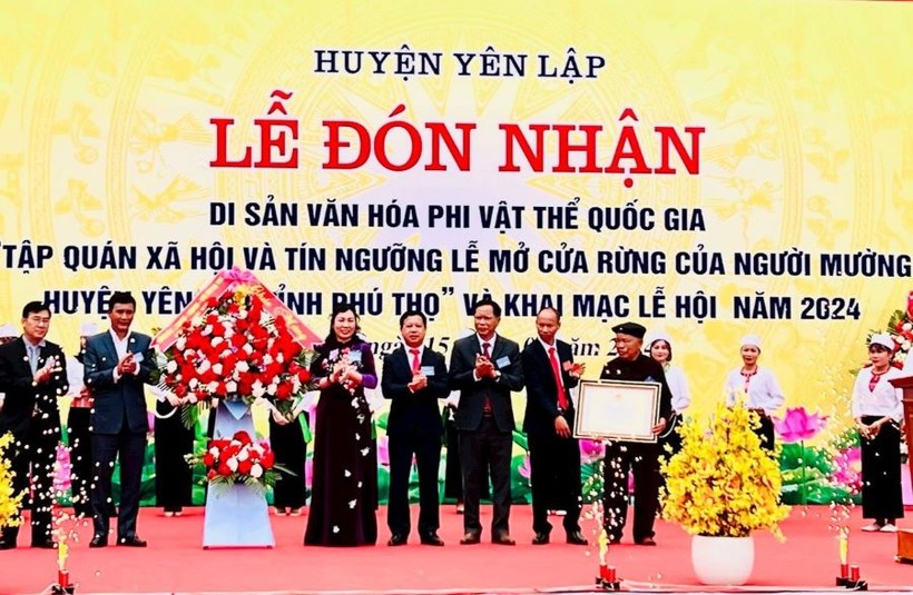 Tập quán xã hội và tín ngưỡng Lễ mở cửa rừng của người Mường huyện Yên Lập (Phú Thọ) được công nhận là di sản văn hóa phi vật thể quốc gia.
