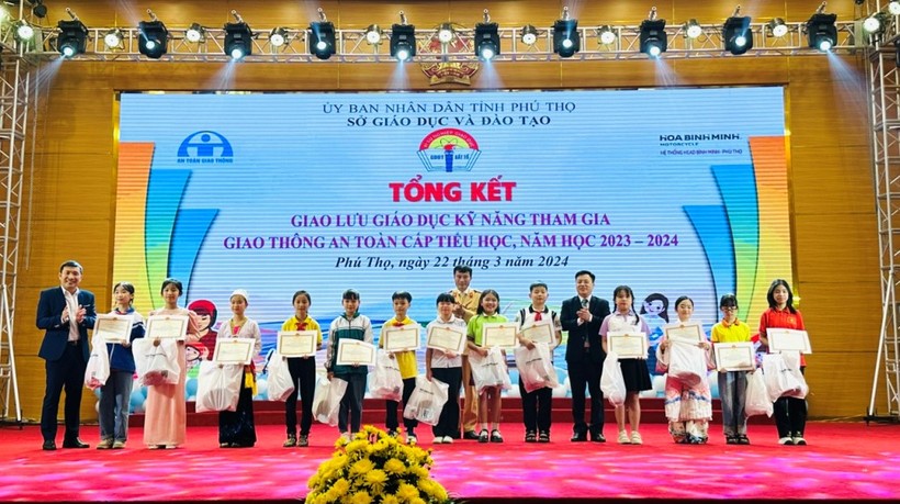 Phú Thọ nâng cao nhận thức về an toàn giao thông cho học sinh Tiểu học.