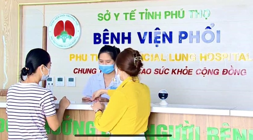 Bệnh viện Phổi tỉnh Phú Thọ là bệnh viện chuyên khoa hạng II, tuyến tỉnh, trực thuộc Sở Y tế tỉnh Phú Thọ, quy mô 200 giường bệnh.
