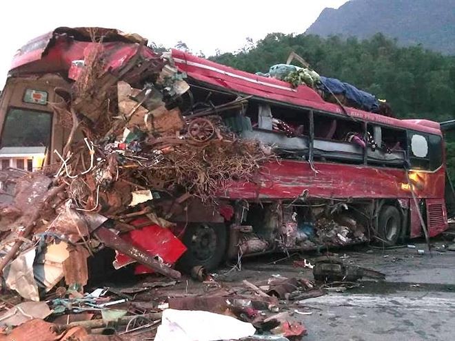 Hoà Bình: Tai nạn thảm khốc khiến 44 người thương vong