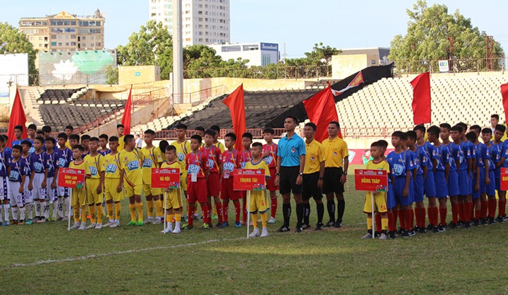 Các đội bóng tranh tài tại Giải Bóng đá Thiếu niên toàn Quốc 2019.