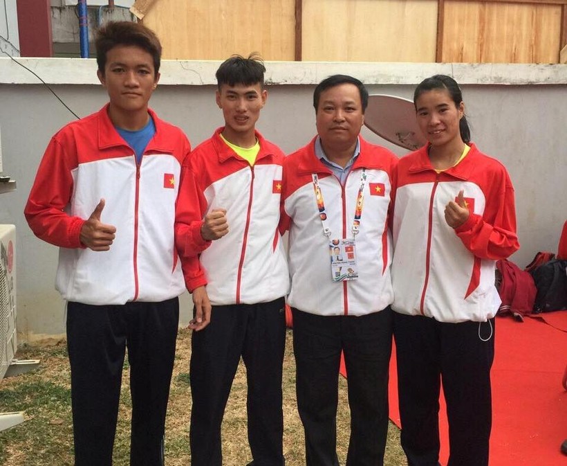 Các VĐV Việt Nam đoạt HC trong ngày thi đầu tiên.