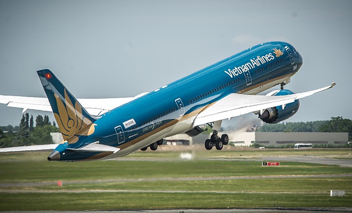 Boeing 787 của Vietnam Airlines gặp sự cố hạ càng