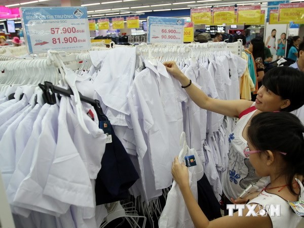 Hưng Yên: Các trường không may đồng phục và mua giấy vở cho học sinh