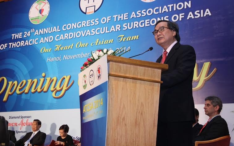 GS. TS Bùi Đức Phú, được bầu làm Chủ tịch Hội các nhà phẫu thuật Lồng Ngực và Tim mạch Châu Á