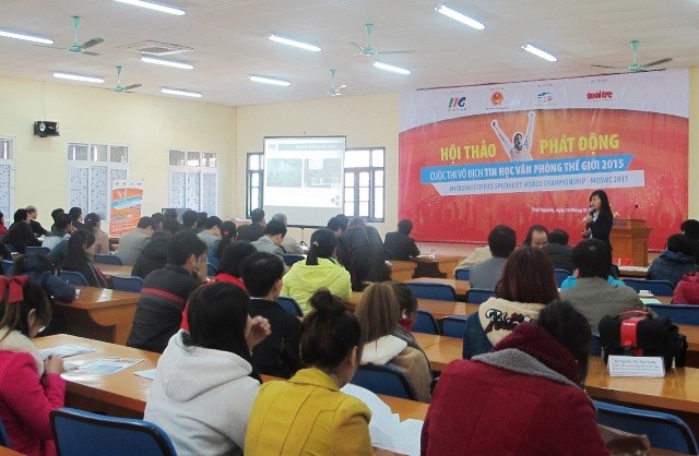 Chuyên gia của IIG Việt Nam cung cấp các thông tin chi tiết về bài thi MOS và cách thức tham dự cuộc thi cho học sinh sinh viên
