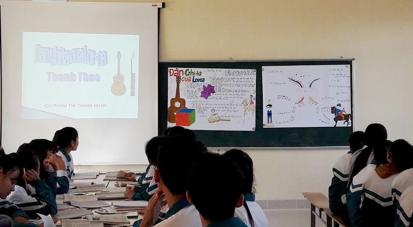 Học sinh Trường THPT C Nghĩa Hưng (Nam Định) trong giờ Ngữ văn trước kỳ thi THPTQG 2017
