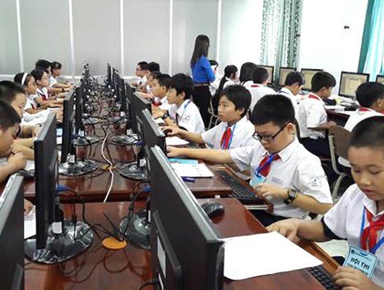 Sử dụng tài liệu dạy học Tin học cấp tiểu học ở Khánh Hòa