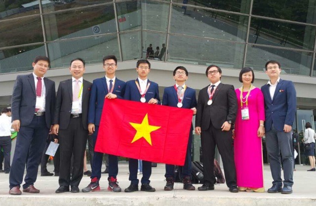 Đoàn Việt Nam dự thi Olympic Hoá học quốc tế năm 2017 